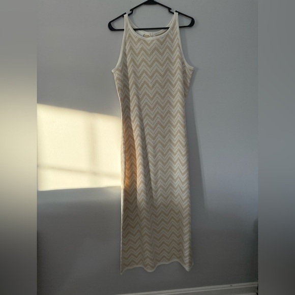 VTG NewPort News Maxi Dress Rayon Striped Gold Cream Beige Pattern Size M L Soft - Picture 2 of 10